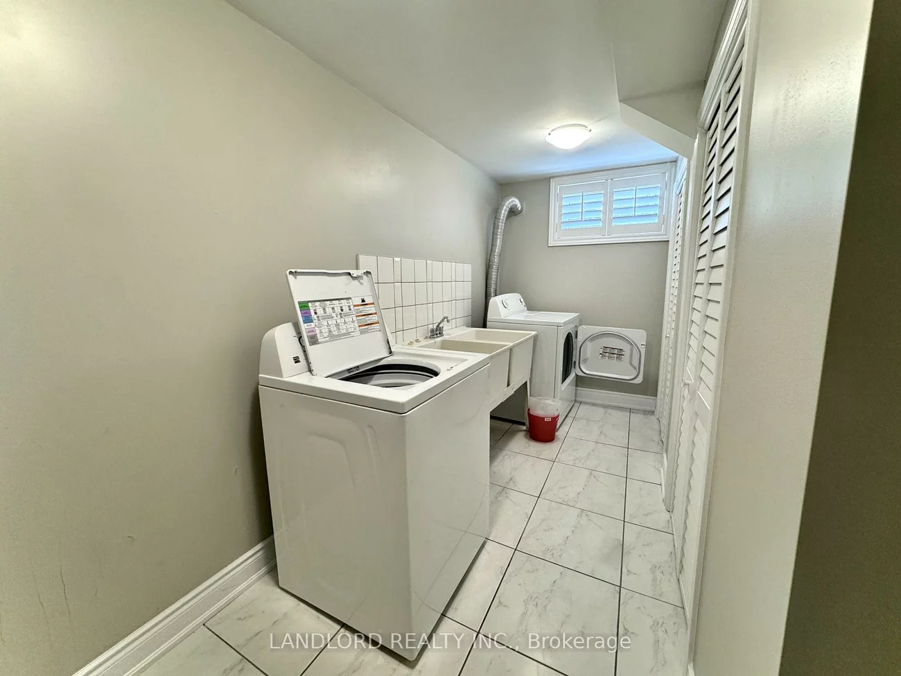 1130, Melton, Lakeview, Mississauga