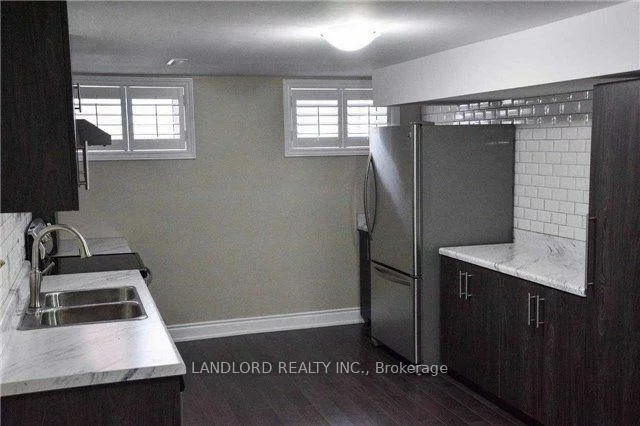1130, Melton, Lakeview, Mississauga