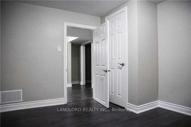 1130, Melton, Lakeview, Mississauga