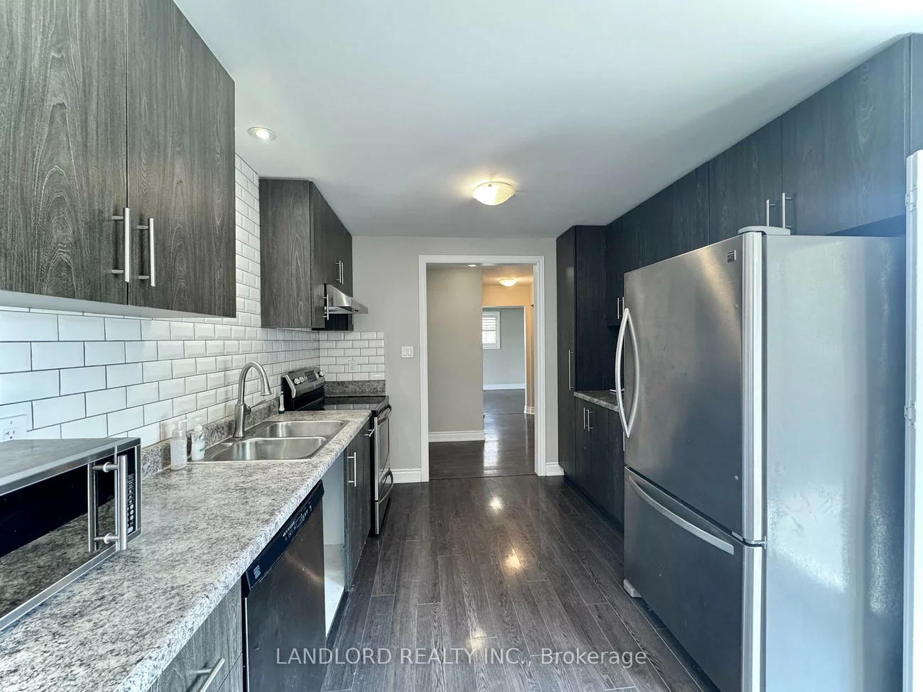 1130, Melton, Lakeview, Mississauga