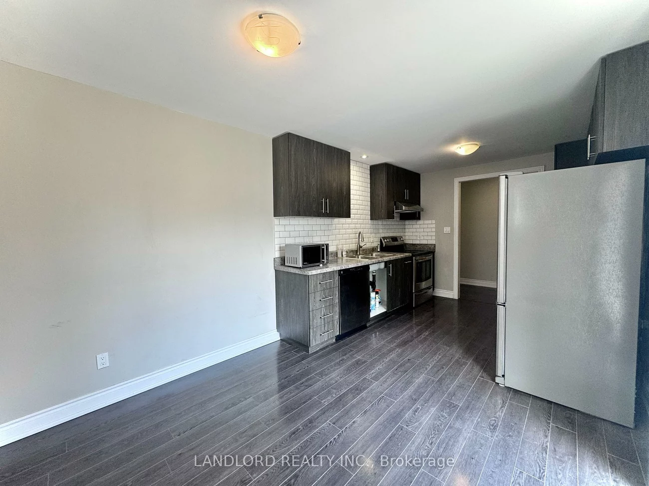 1130, Melton, Lakeview, Mississauga