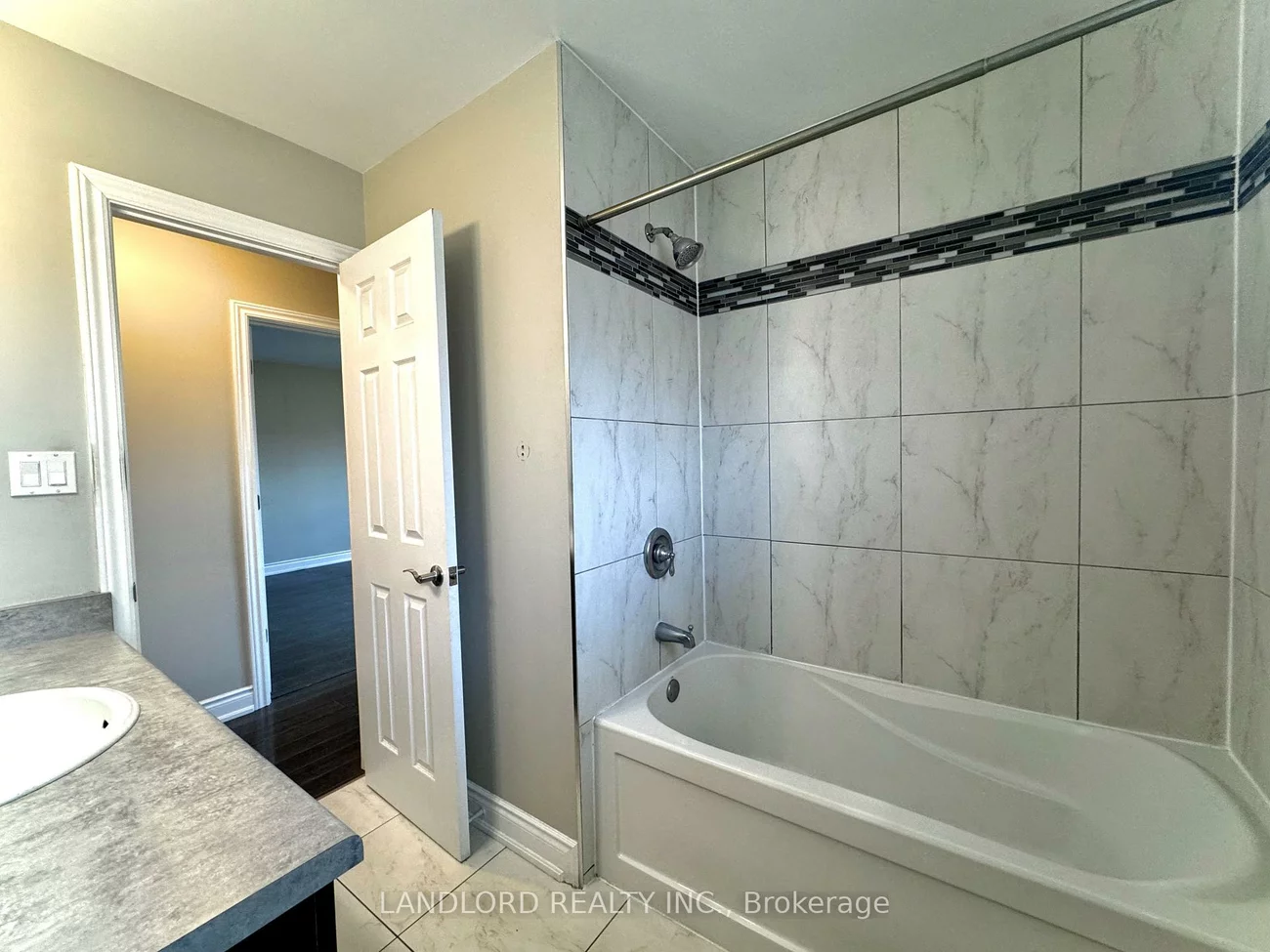 1130, Melton, Lakeview, Mississauga