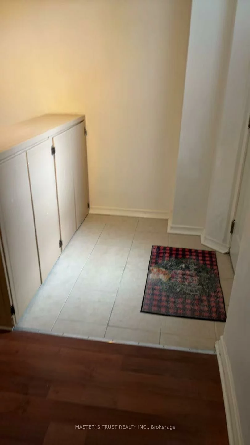 481, Luzon, Fairview, Mississauga