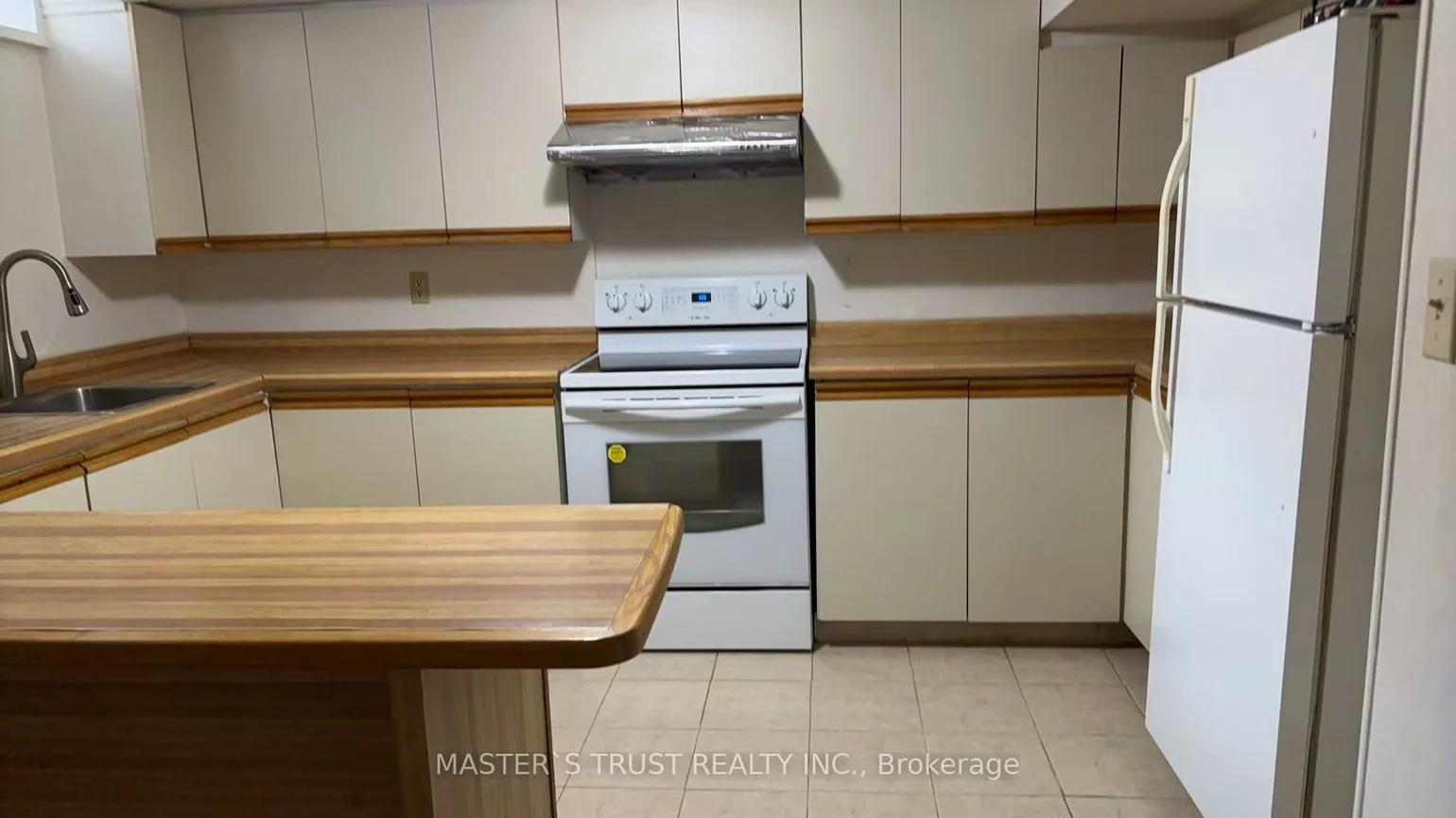 481, Luzon, Fairview, Mississauga