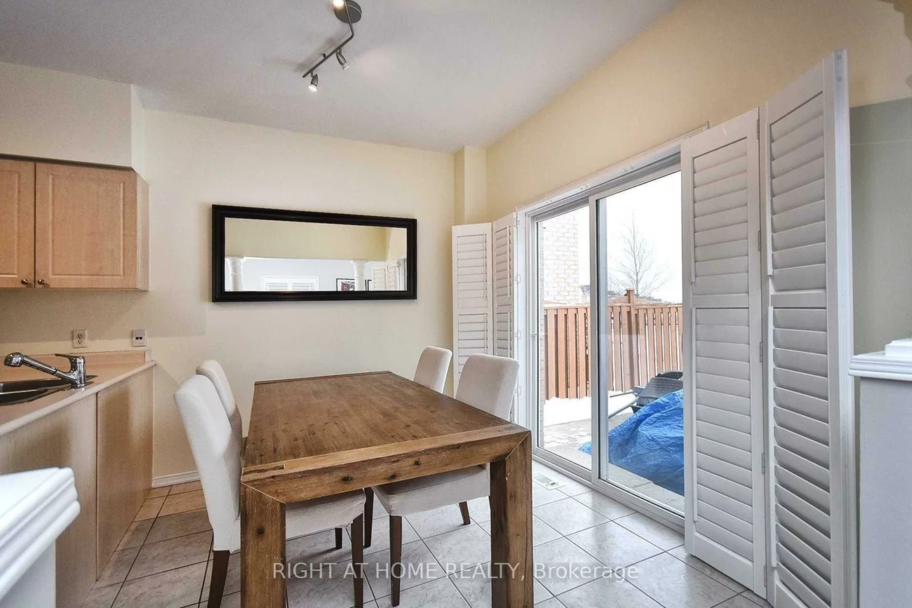 7240, Village, Meadowvale Village, Mississauga
