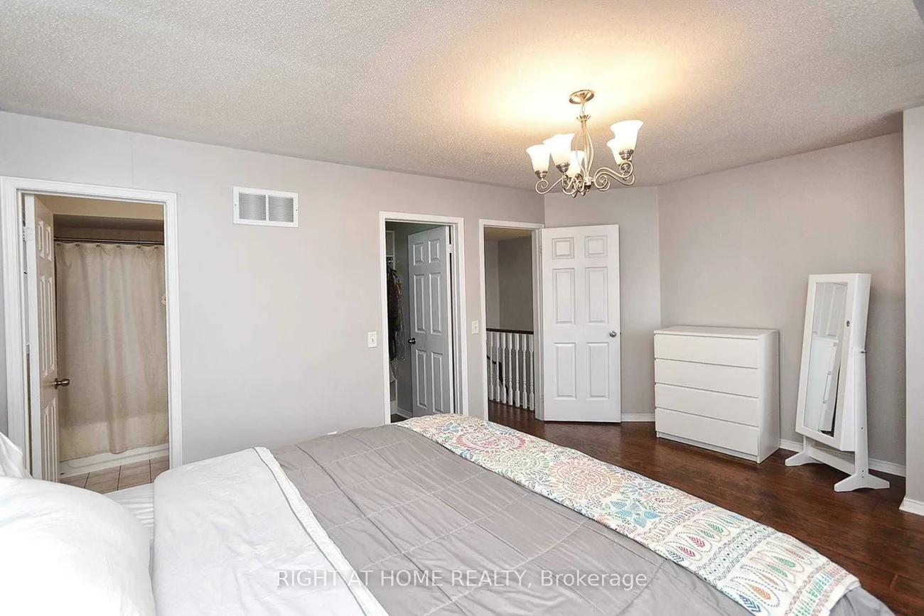 7240, Village, Meadowvale Village, Mississauga