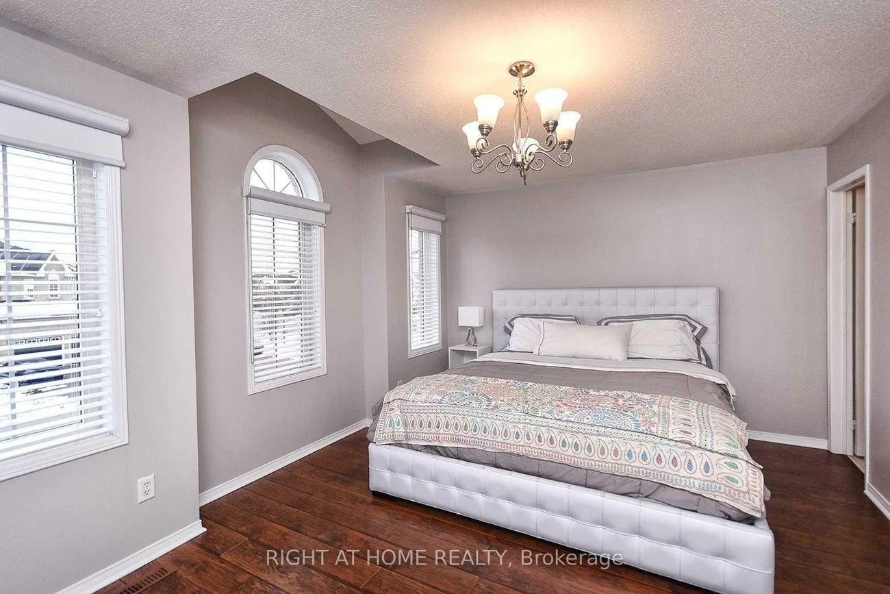 7240, Village, Meadowvale Village, Mississauga