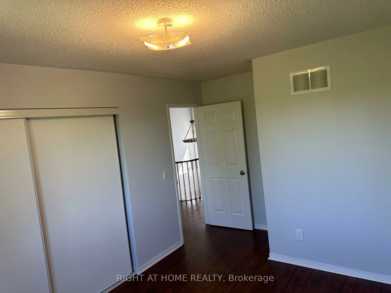 7240, Village, Meadowvale Village, Mississauga
