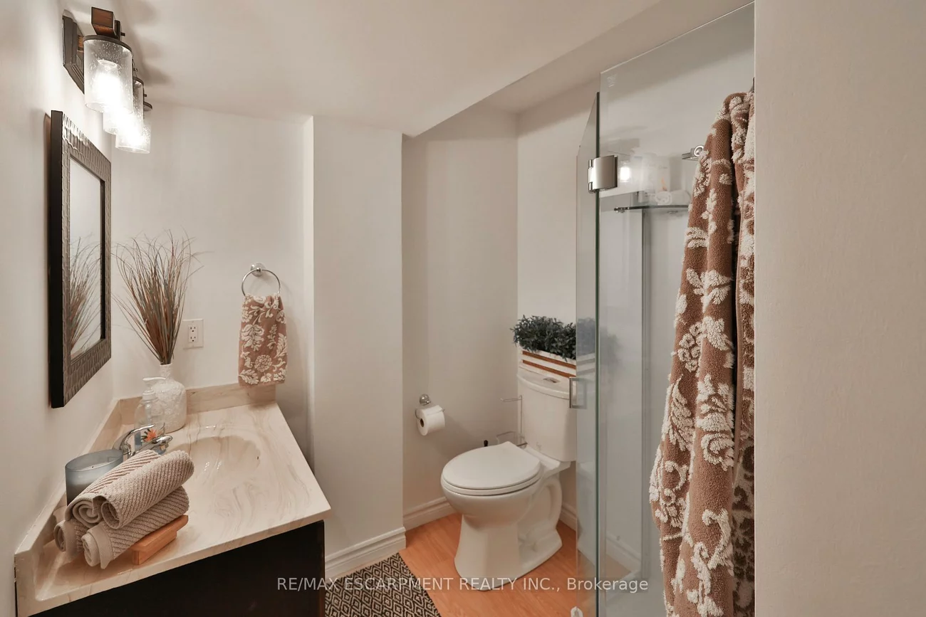3555, Kingbird, Erin Mills, Mississauga