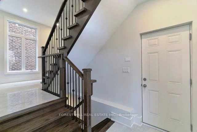 727, Ebony, Lakeview, Mississauga