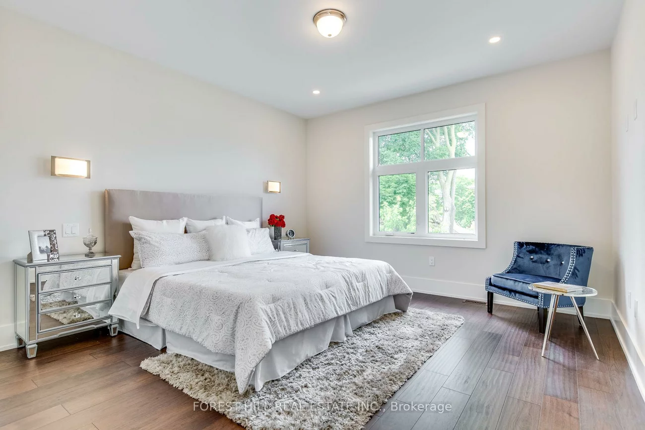 727, Ebony, Lakeview, Mississauga
