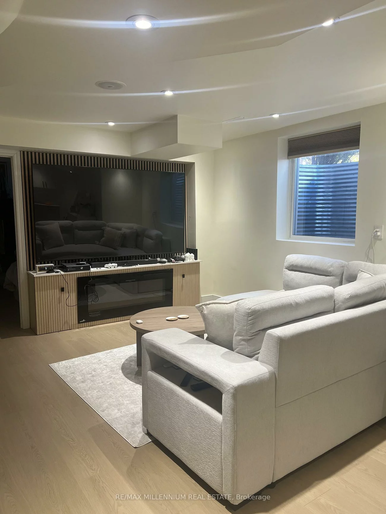 5988, Sidmouth, East Credit, Mississauga
