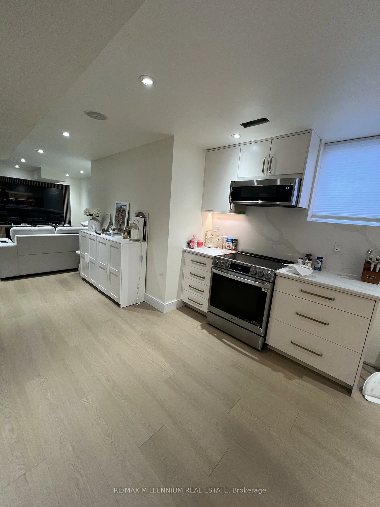 5988, Sidmouth, East Credit, Mississauga