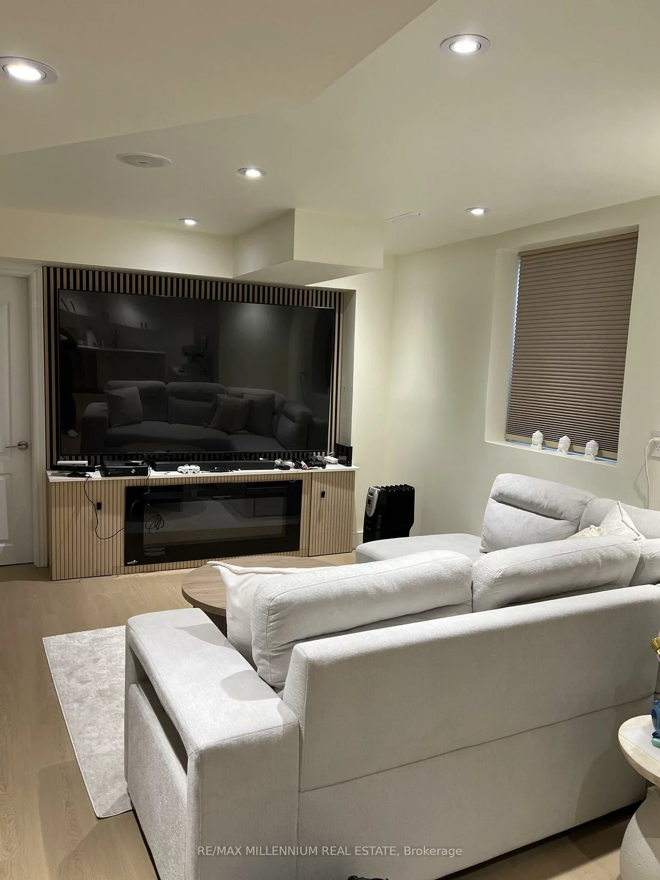 5988, Sidmouth, East Credit, Mississauga