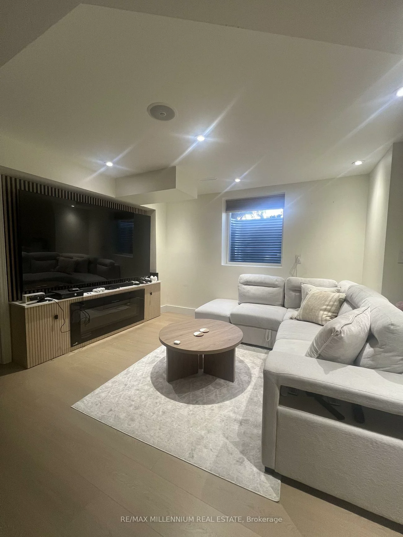5988, Sidmouth, East Credit, Mississauga