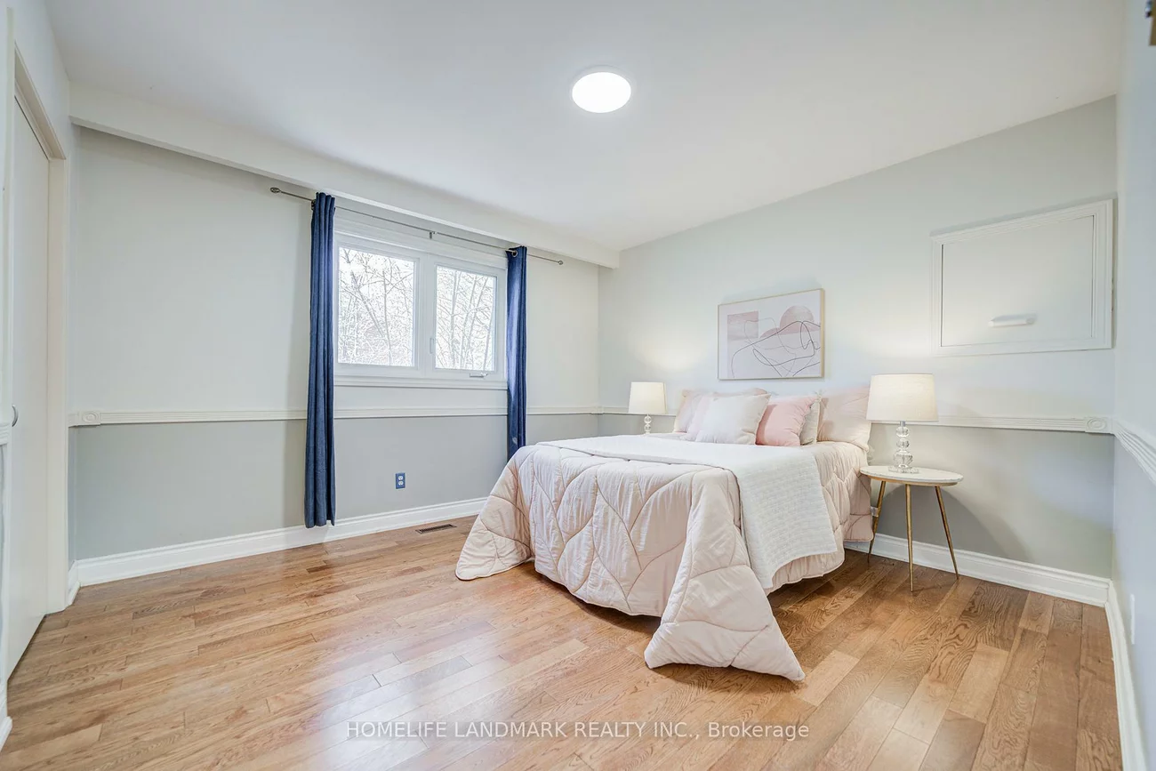 1608, Sherwood Forrest, Sheridan, Mississauga