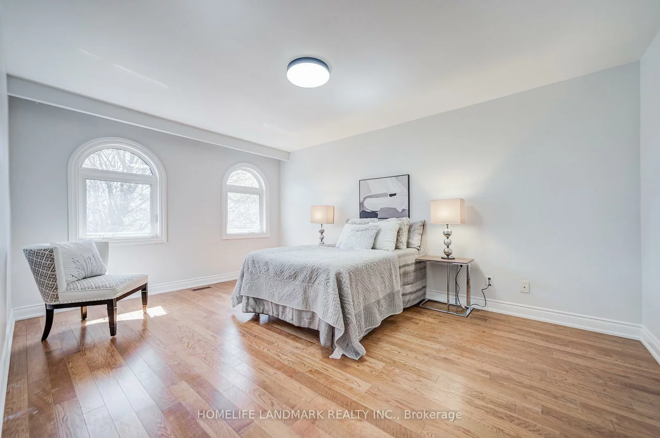 1608, Sherwood Forrest, Sheridan, Mississauga