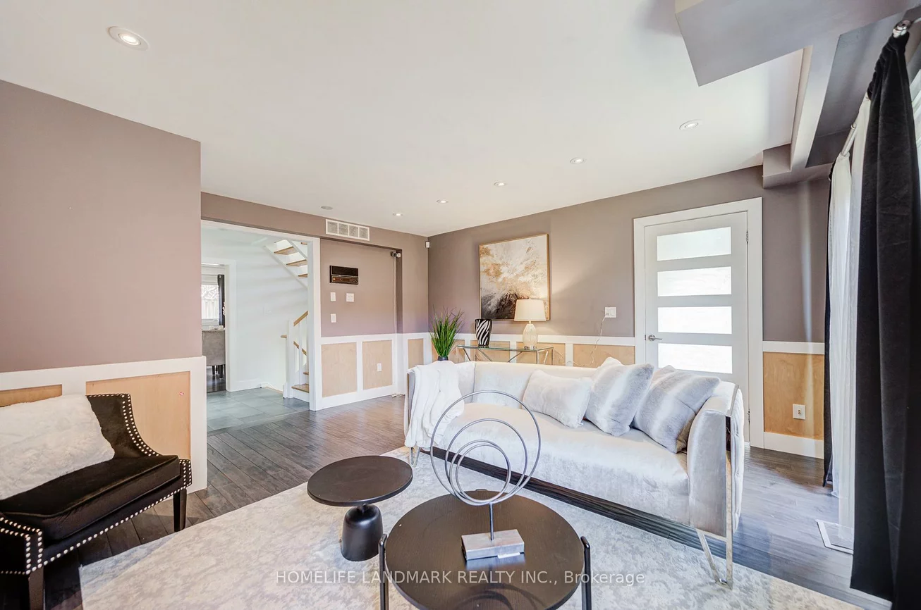 1608, Sherwood Forrest, Sheridan, Mississauga