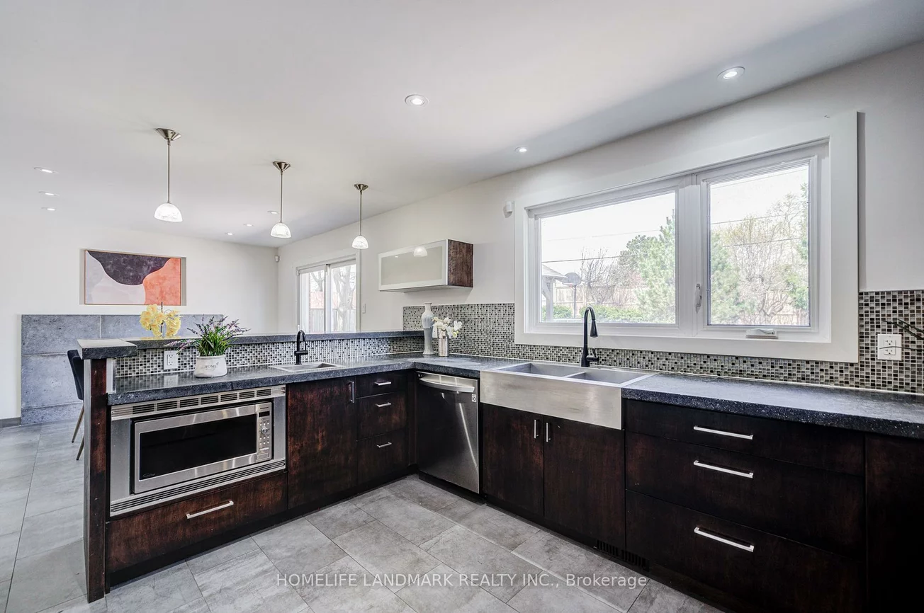 1608, Sherwood Forrest, Sheridan, Mississauga