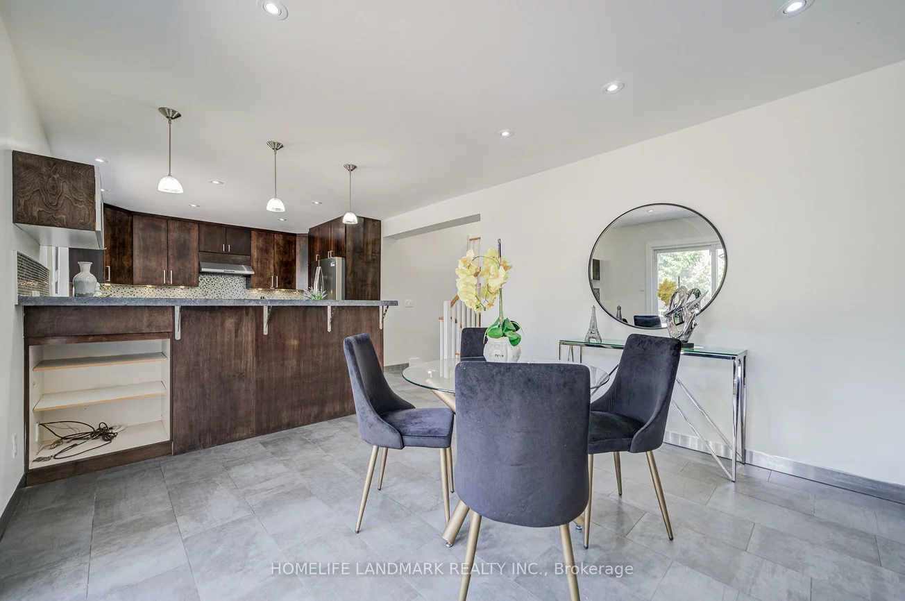 1608, Sherwood Forrest, Sheridan, Mississauga