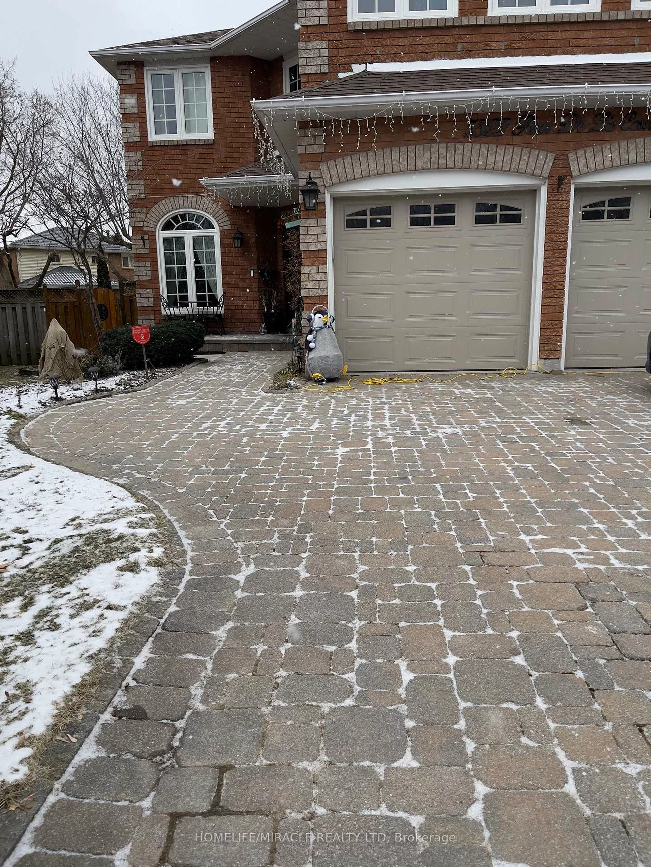 5522, Fleur-De-Lis, Hurontario, Mississauga