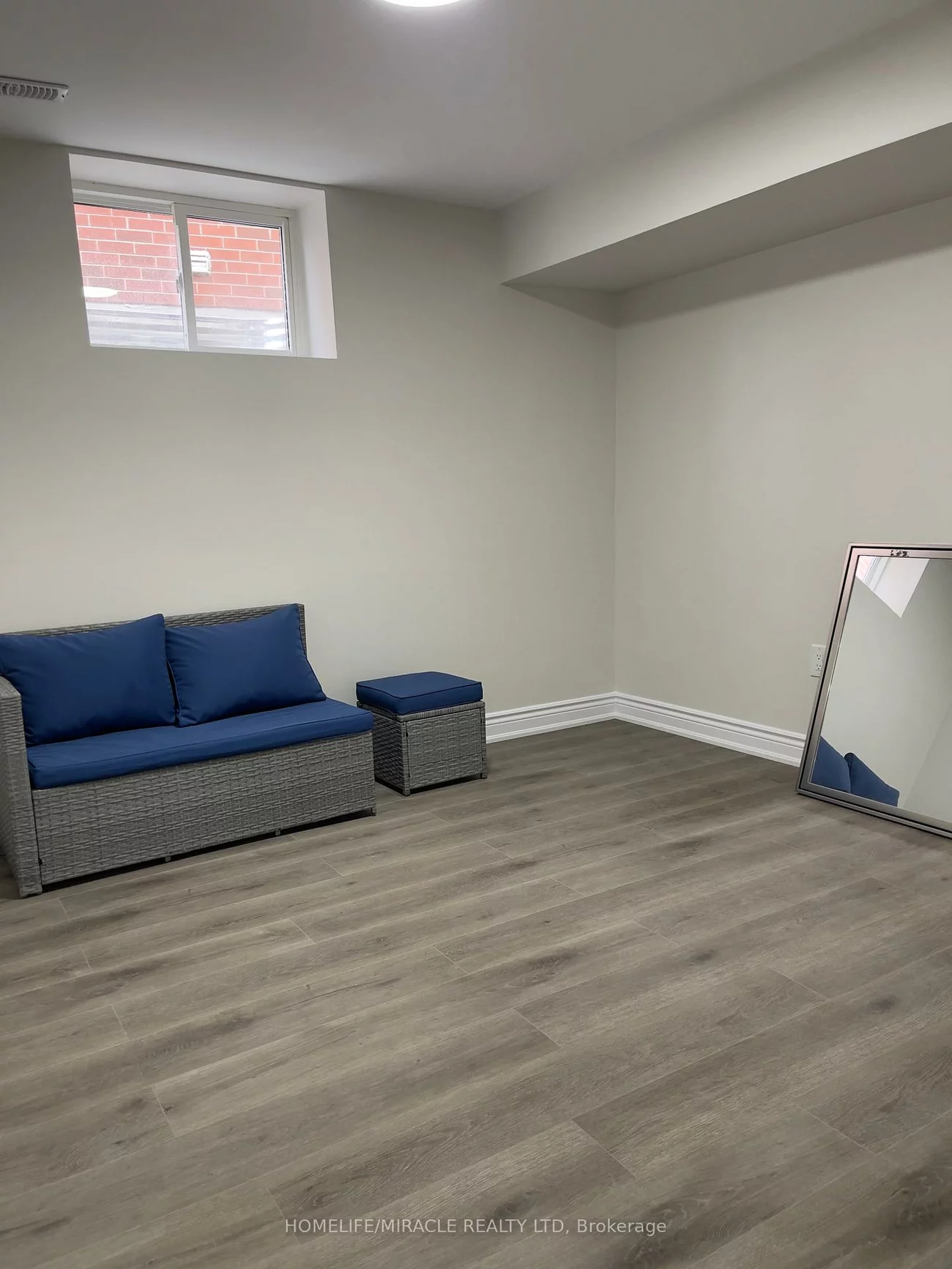 5522, Fleur-De-Lis, Hurontario, Mississauga
