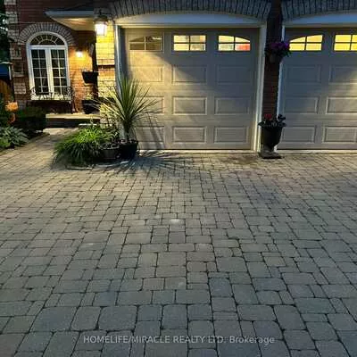 5522, Fleur-De-Lis, Hurontario, Mississauga
