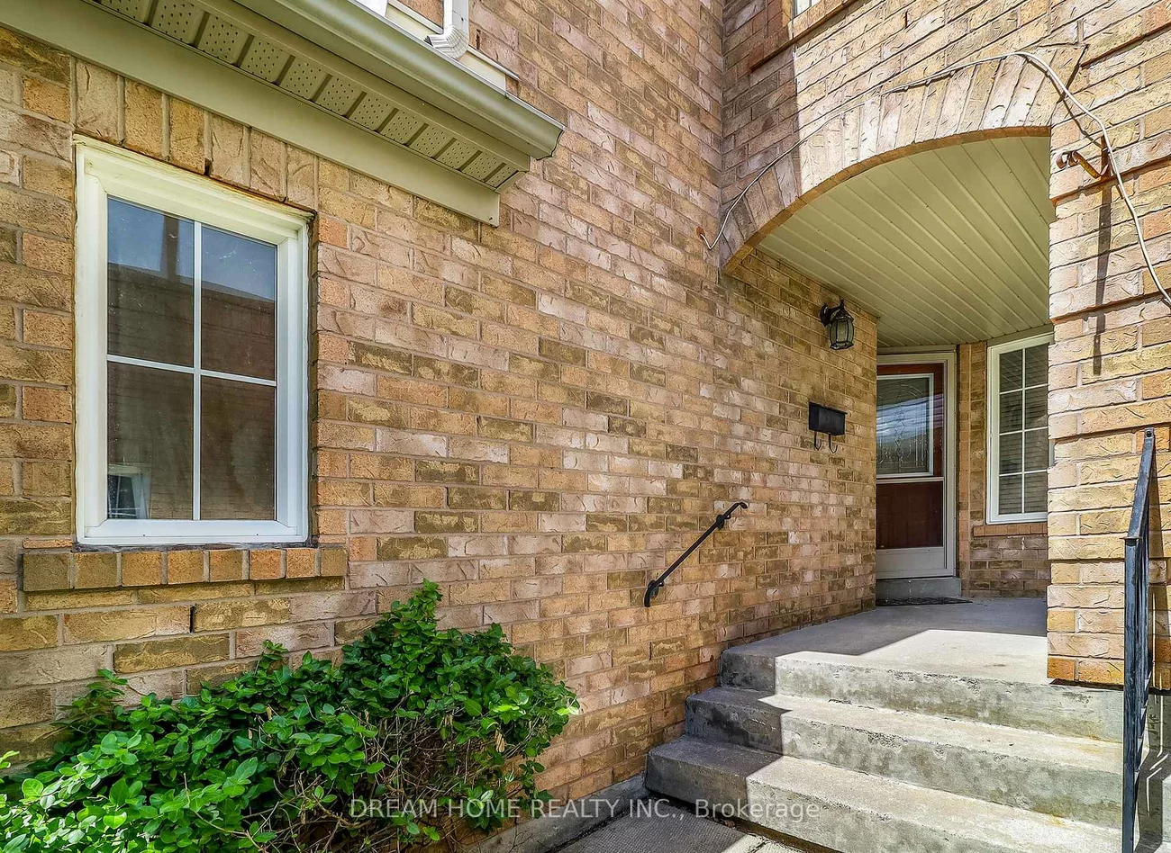 2832, Galleon, Central Erin Mills, Mississauga