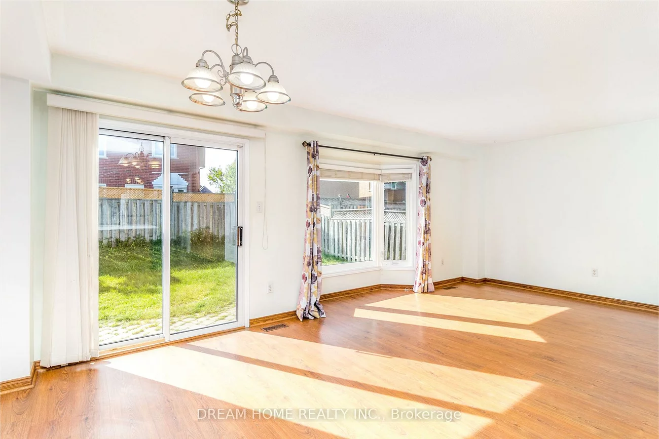 2832, Galleon, Central Erin Mills, Mississauga