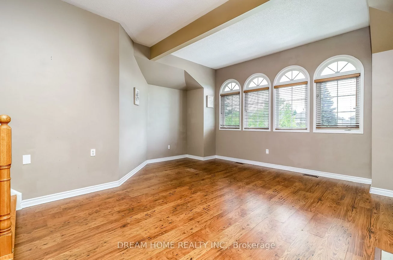 2832, Galleon, Central Erin Mills, Mississauga