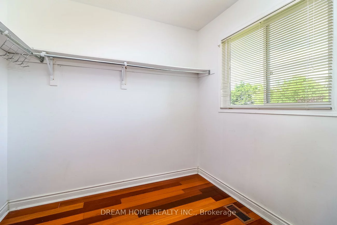 2832, Galleon, Central Erin Mills, Mississauga