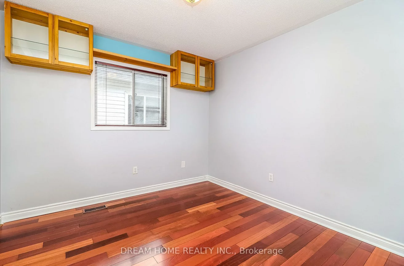 2832, Galleon, Central Erin Mills, Mississauga