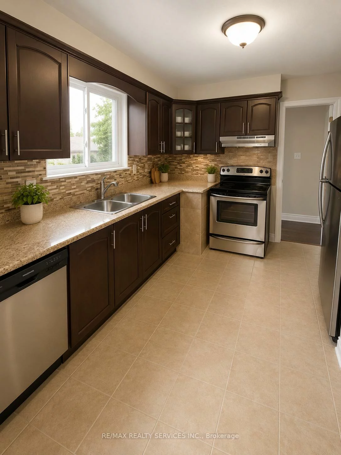 7731, Redstone, Malton, Mississauga