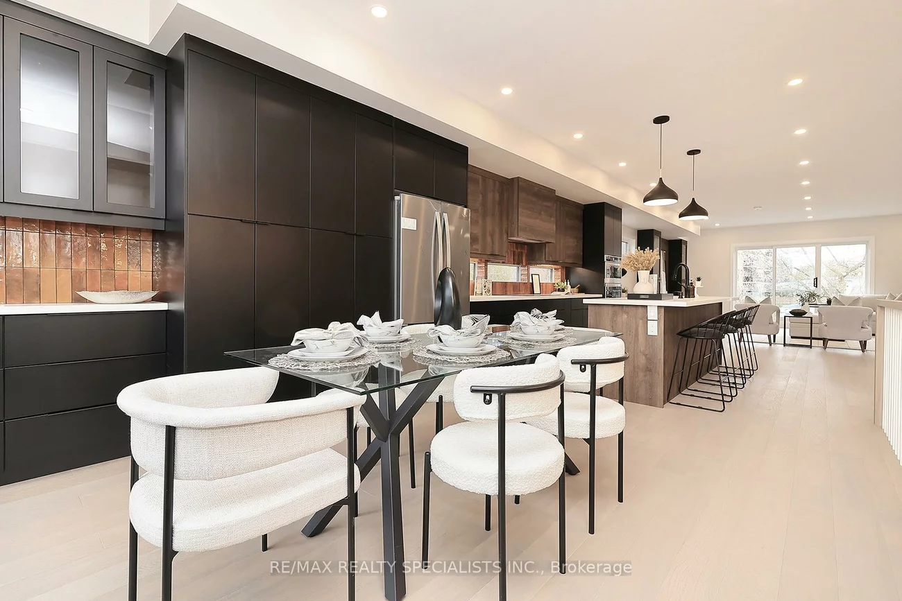 1046, ROOSEVELT, Lakeview, Mississauga