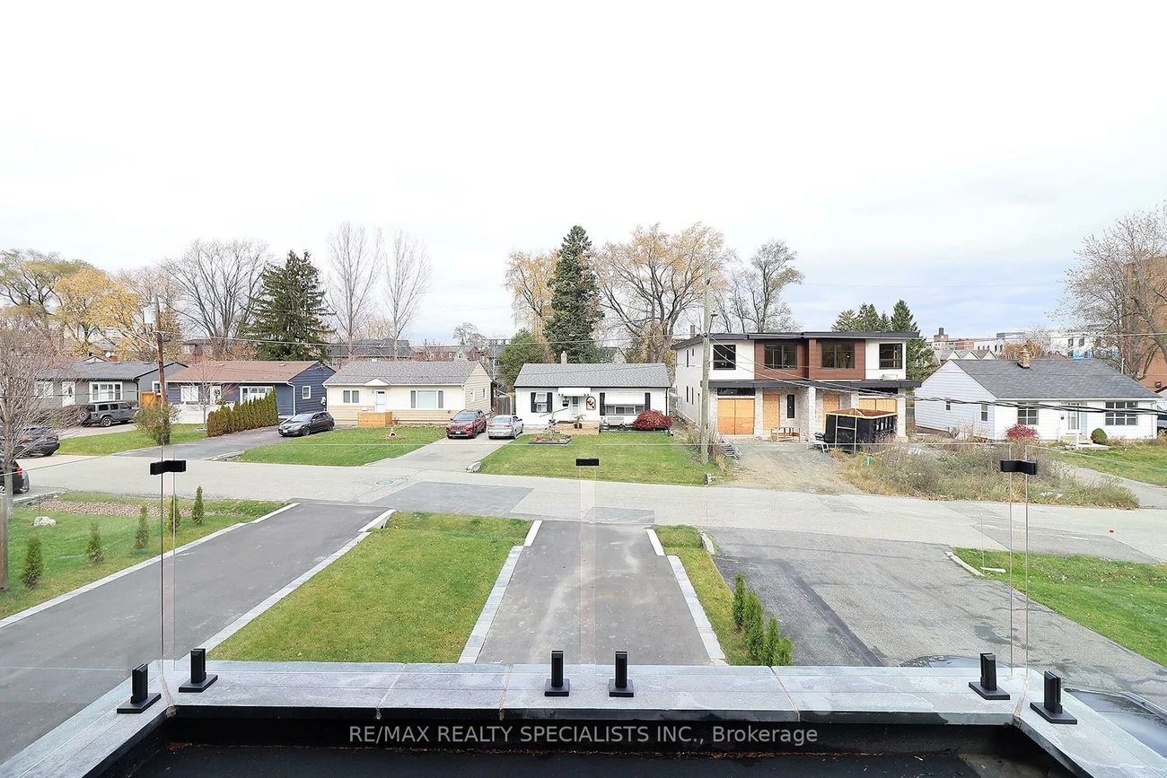 1046, ROOSEVELT, Lakeview, Mississauga