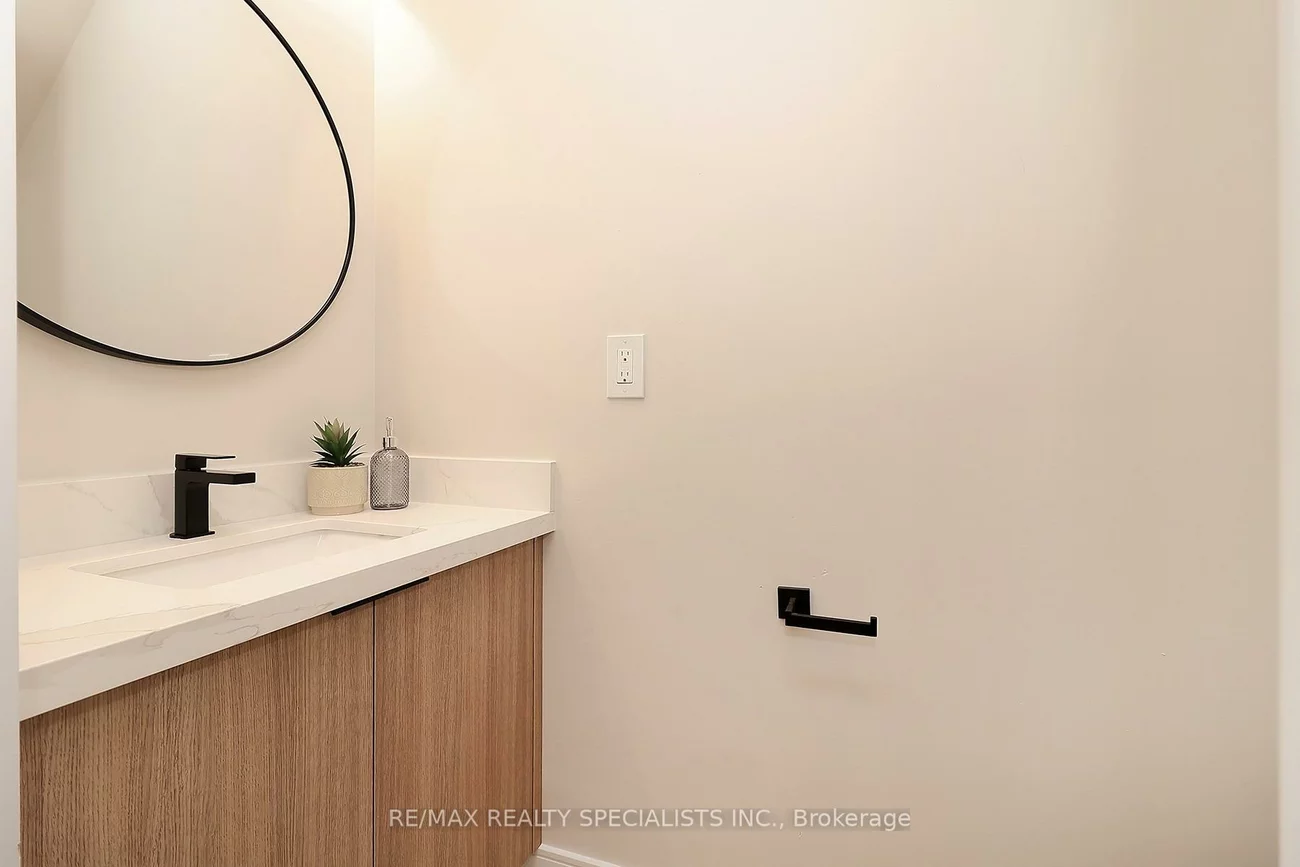 1048, ROOSEVELT, Lakeview, Mississauga
