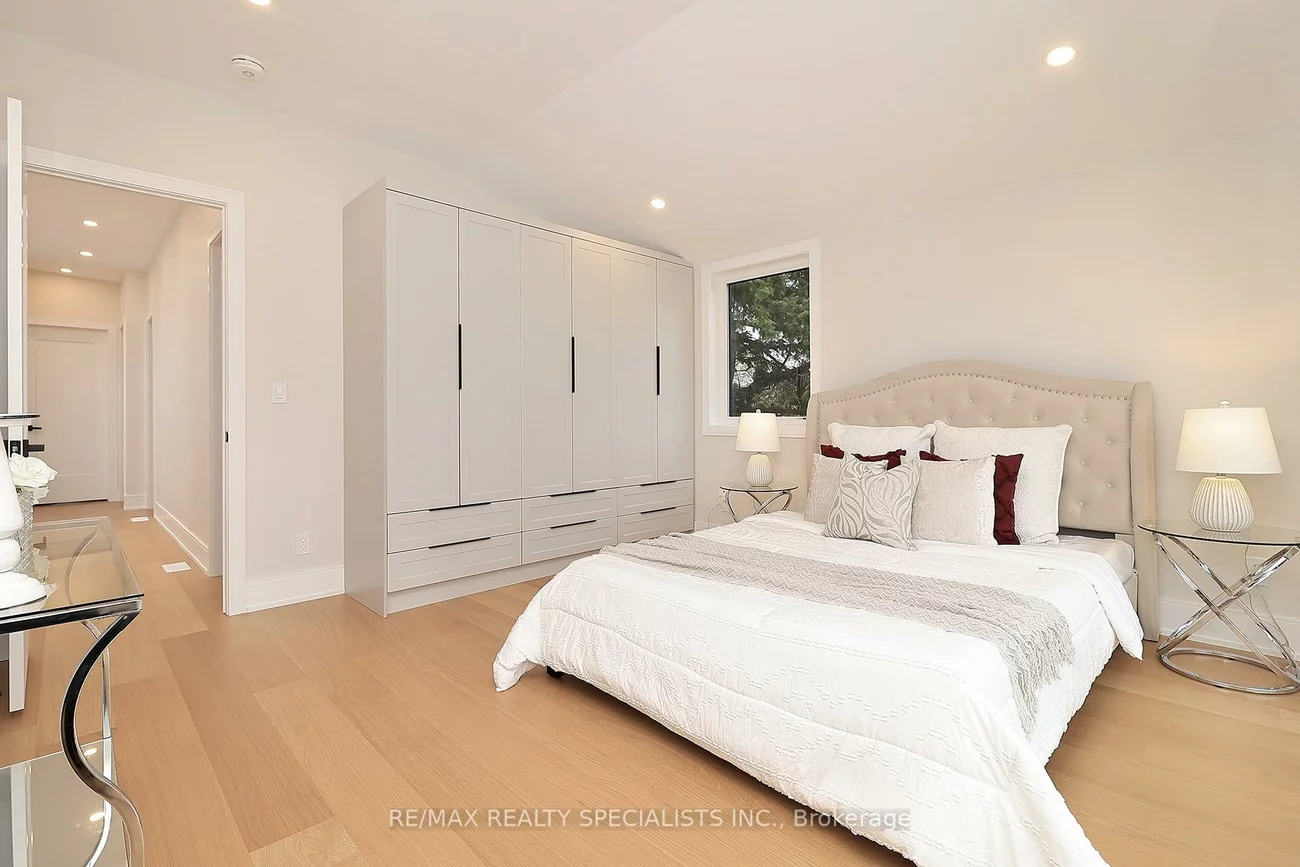 1048, ROOSEVELT, Lakeview, Mississauga