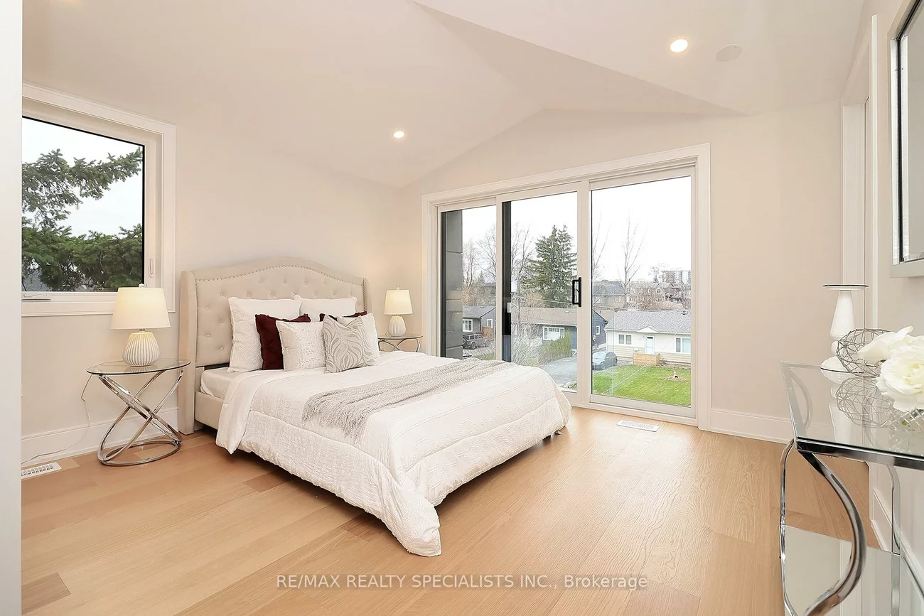 1048, ROOSEVELT, Lakeview, Mississauga