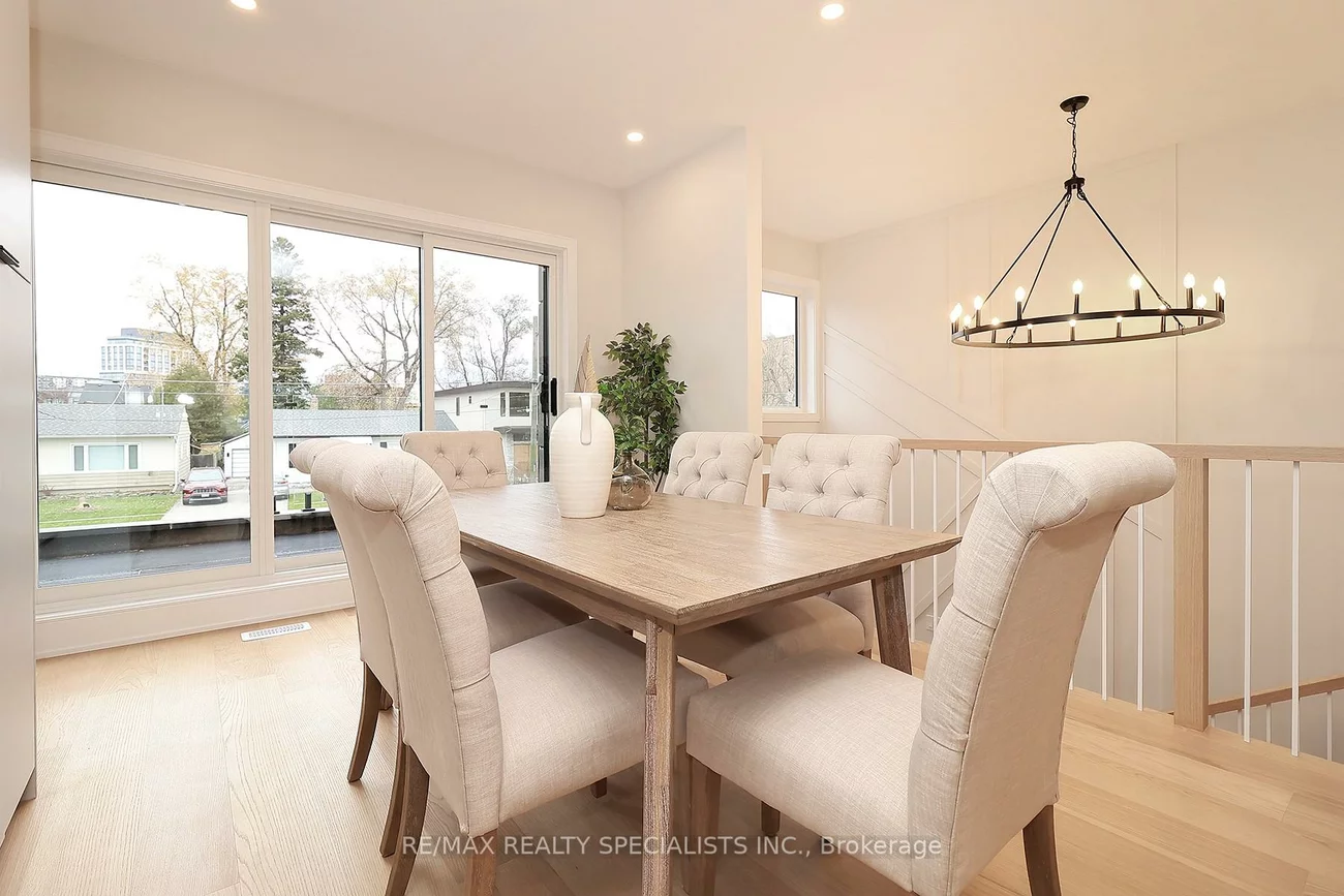 1048, ROOSEVELT, Lakeview, Mississauga