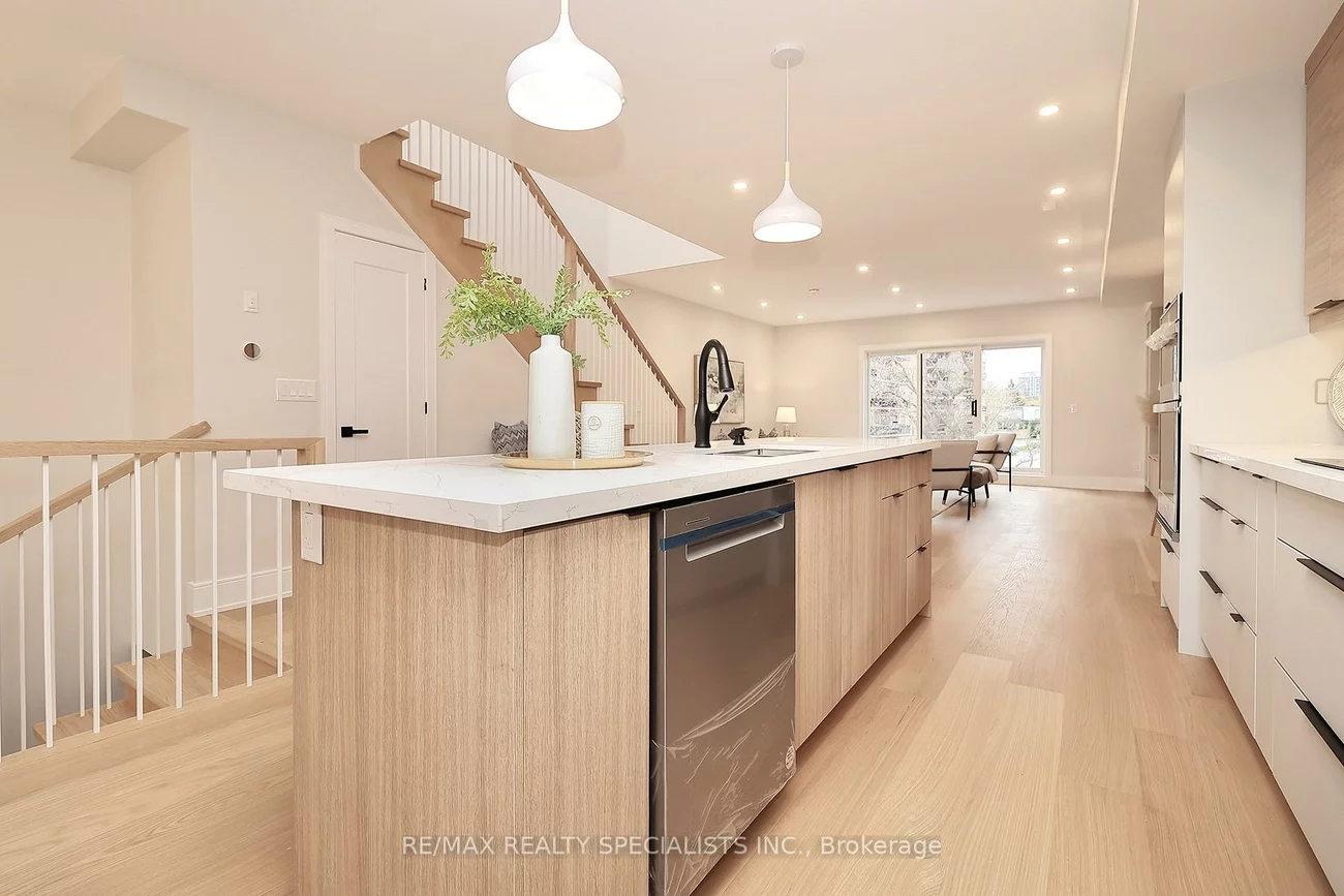 1048, ROOSEVELT, Lakeview, Mississauga