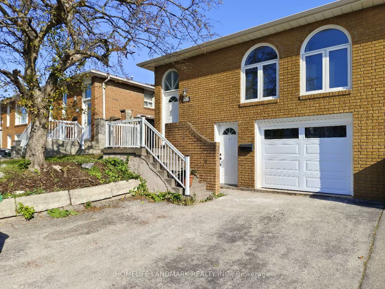 2527, Kingsberry, Cooksville, Mississauga