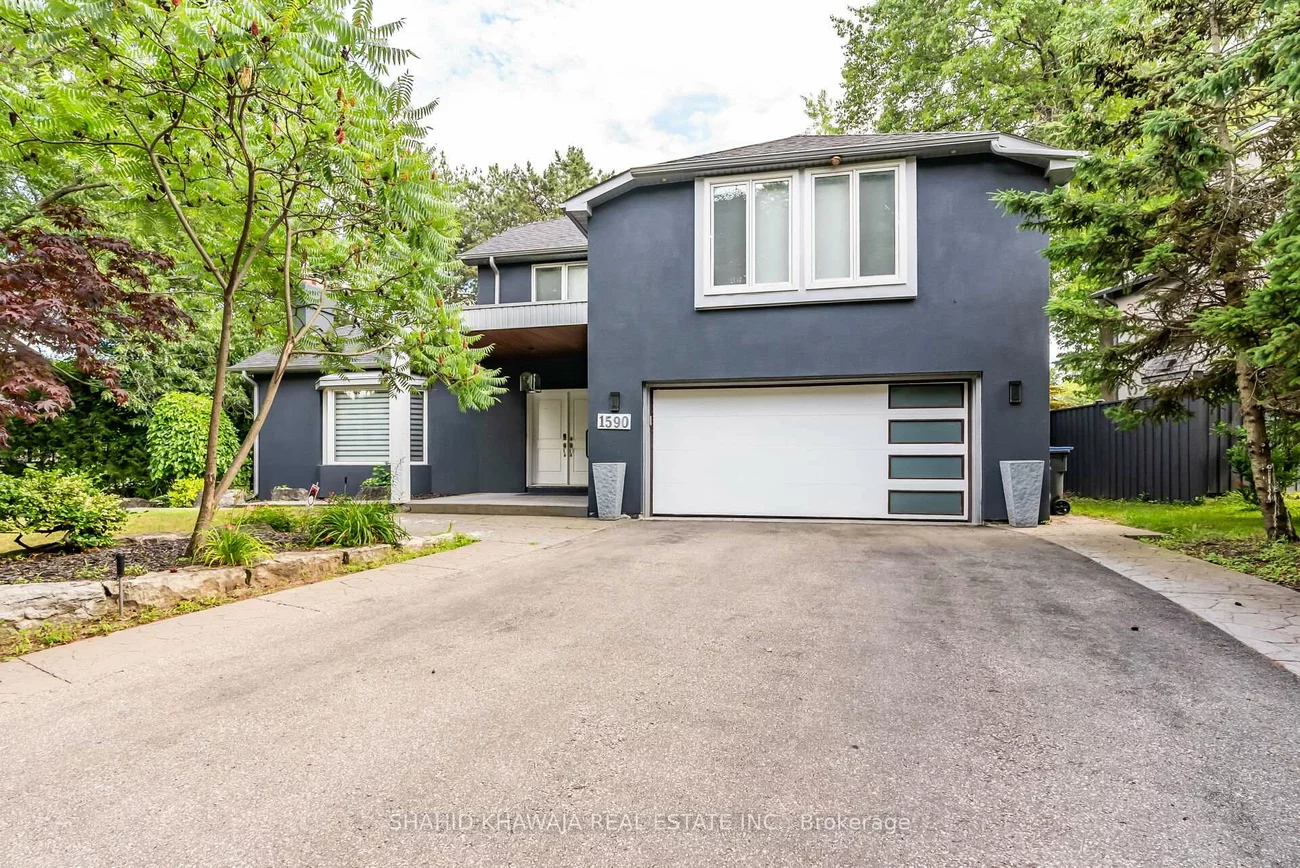 1590, Yew, Sheridan, Mississauga