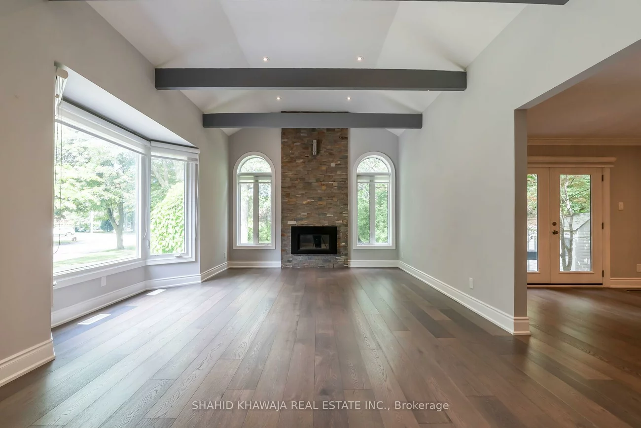 1590, Yew, Sheridan, Mississauga