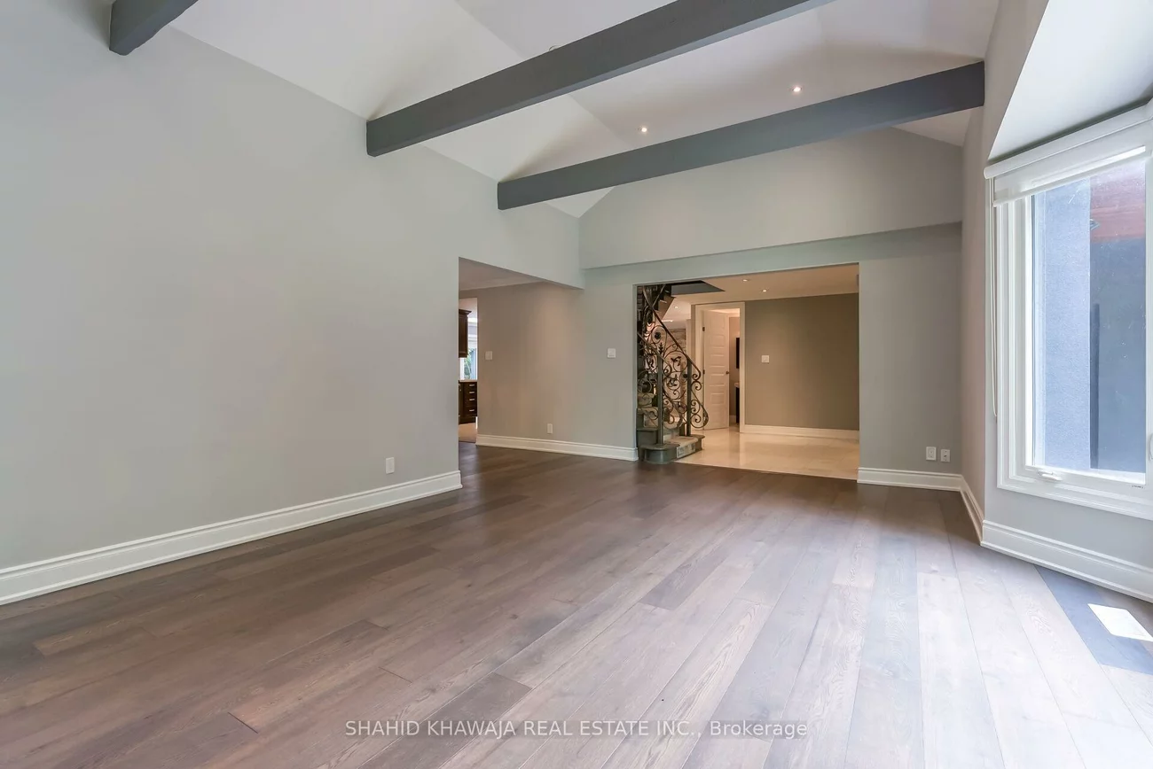 1590, Yew, Sheridan, Mississauga