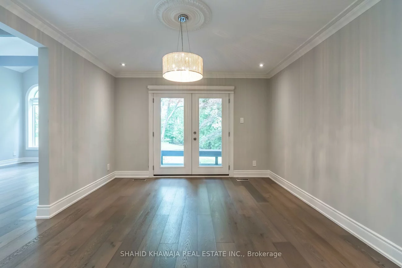 1590, Yew, Sheridan, Mississauga