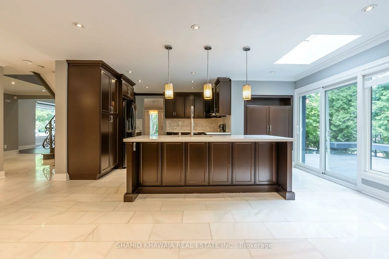 1590, Yew, Sheridan, Mississauga