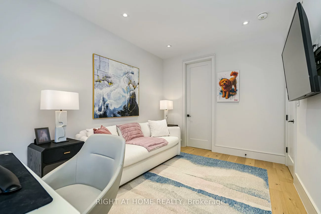 585, Montbeck, Lakeview, Mississauga