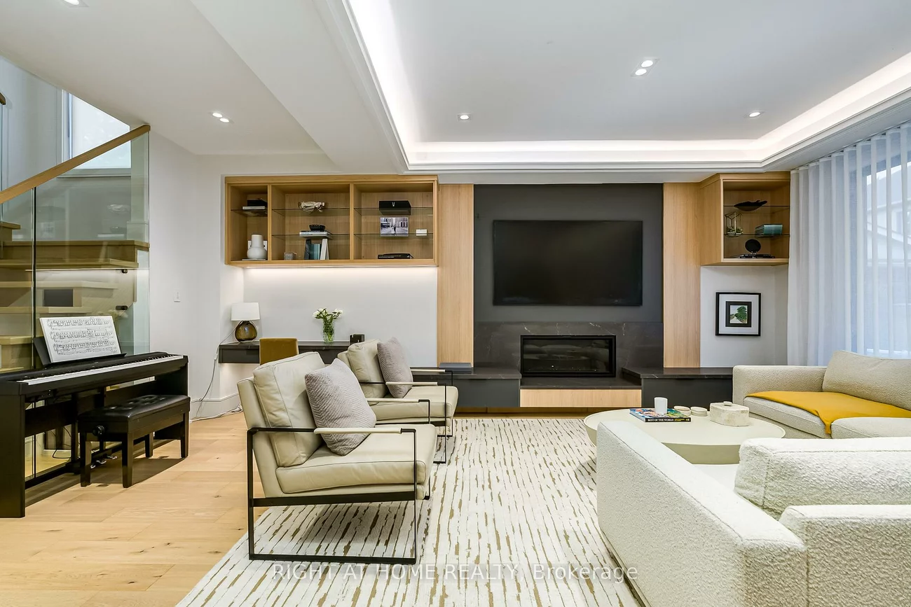 585, Montbeck, Lakeview, Mississauga