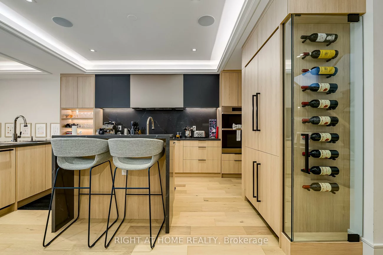 585, Montbeck, Lakeview, Mississauga