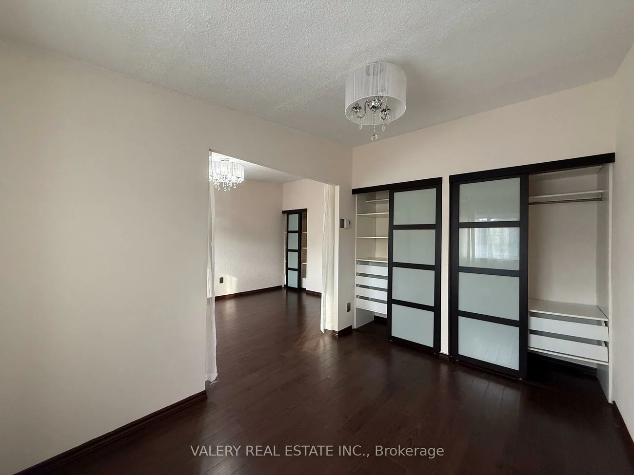 180, Mississauga Valley, Mississauga Valleys, Mississauga